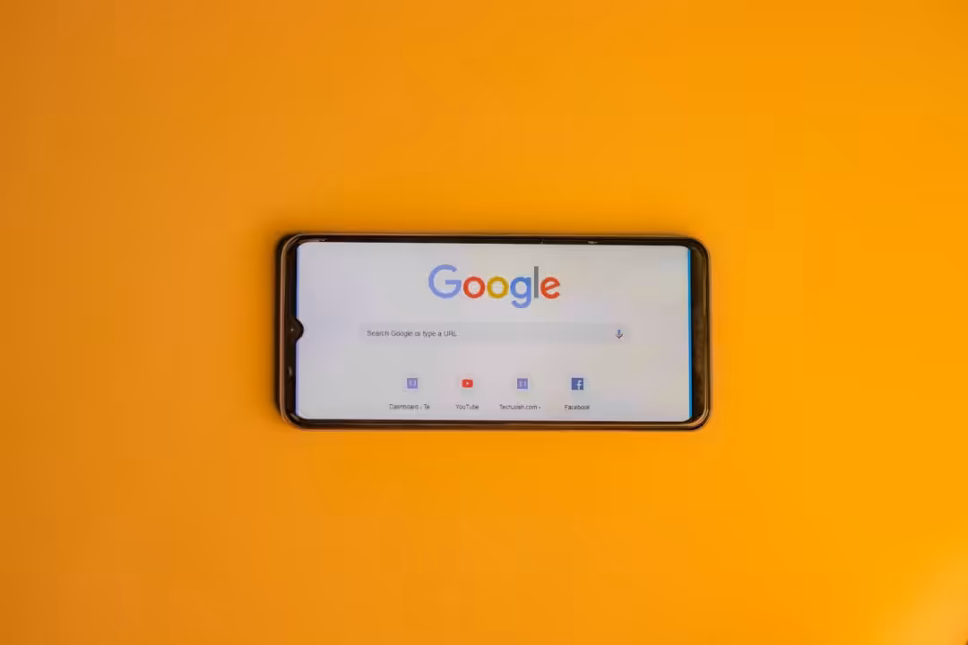 Avis Google disparus : comprendre ce bug d&rsquo;affichage 2025